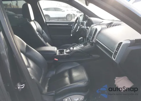 2017 Porsche Cayenne E-Hybrid S Platinum Edition z USA, uszkodzony, nr VIN WP1AE2A20HLA74657